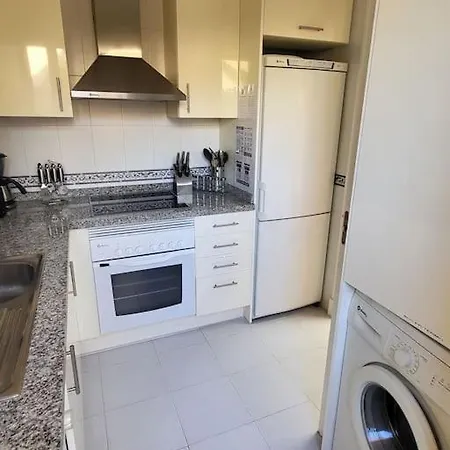 Duquesa 2 Bed With Sea And Golf Views And 5 Pools *