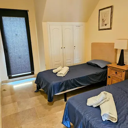 아파트 Duquesa 2 Bed With Sea And Golf Views And 5 Pools *